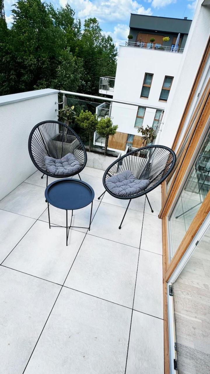 Apartament Park Bazantow Катовице Екстериор снимка
