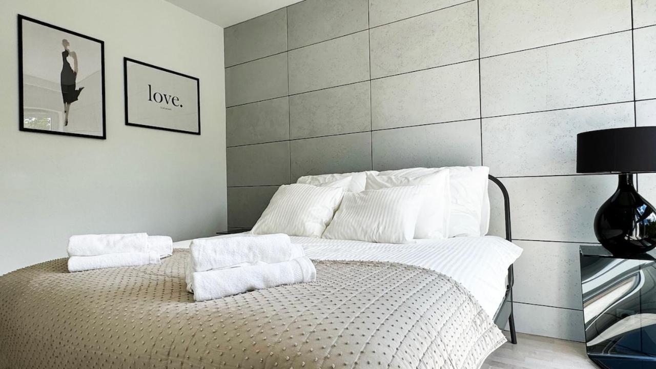 Apartament Park Bazantow Катовице Екстериор снимка